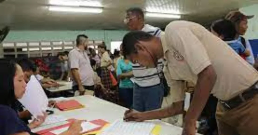 ¿Cómo Mejorar el Acceso a las Becas para los Estudiantes de Zonas Desfavorecidas?